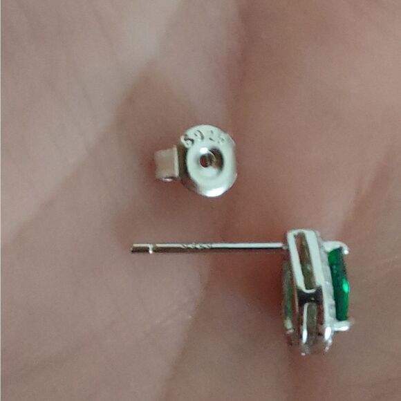 0.68 Carat Emerald Sterling Silver Pear Cut Stud Earrings - Picture 12 of 12